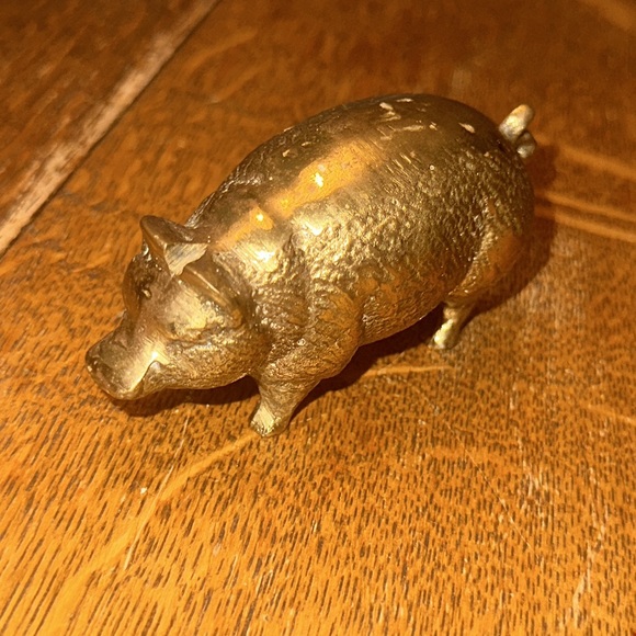 Vintage Brass Pig Wilbur From Charlottes Web Figurine 3.5" x 2" - Picture 2 of 4